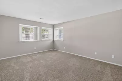 2027 Ottawa Lane, Houston, TX 77043 - Photo 13