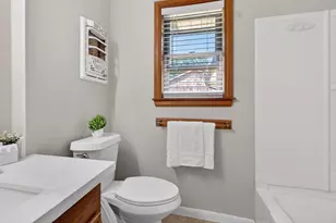 2027 Ottawa Ln, Houston, TX 77043 - Photo 19