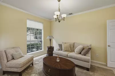 9314 Walnut Brook Ct, Houston, TX 77040 - Photo 9