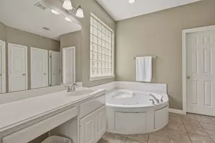 9314 Walnut Brook Ct, Houston, TX 77040 - Photo 25