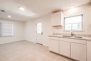 6510 Wade Rd, Baytown, TX 77521 - Photo 13