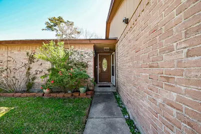 16711 Ribbonridge Drive, Sugar Land, TX 77498 - Photo 5