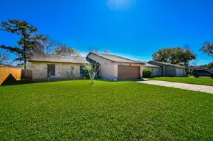 16711 Ribbonridge Dr, Sugar Land, TX 77498 - Photo 3