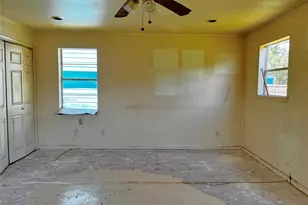 215 12th St, San Leon, TX 77539 - Photo 37