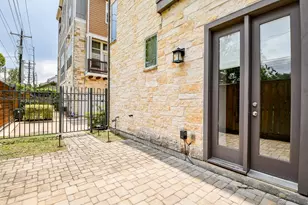 818 Yale St, Houston, TX 77007 - Photo 31