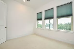 818 Yale St, Houston, TX 77007 - Photo 19