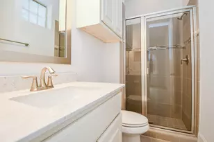 818 Yale St, Houston, TX 77007 - Photo 9