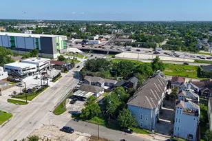 707 E 28th St, Houston, TX 77009 - Photo 9