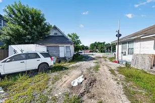 707 E 28th St, Houston, TX 77009 - Photo 25