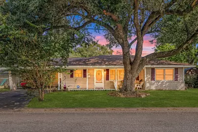 1811 Myrtle Street, Liberty, TX 77575 - Photo 1