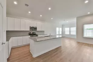 3011 King Oak St, Baytown, TX 77251 - Photo 9