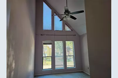 11514 Clover Lane Court, Houston, TX 77066 - Photo 9