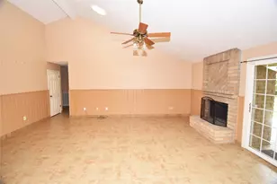 3034 The Highlands Dr, Sugar Land, TX 77478 - Photo 5