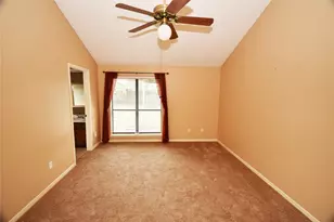 3034 The Highlands Dr, Sugar Land, TX 77478 - Photo 9