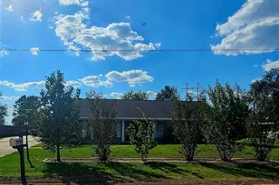 117 Laughlin Rd, Eagle Lake, TX 77434 - Photo 3