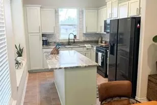 206 12th St, Orange, TX 77630 - Photo 9
