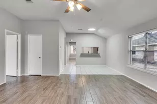 2226 Spring Dusk Ln, Spring, TX 77373 - Photo 3