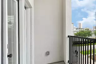 5619 Val Verde St, Houston, TX 77057 - Photo 13