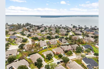13834 Lake Livingston Drive, Houston, TX 77044 - Photo 27
