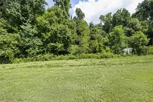 626 Luke Ave, Dayton, TX 77535 - Photo 13