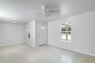 626 Luke Ave, Dayton, TX 77535 - Photo 5