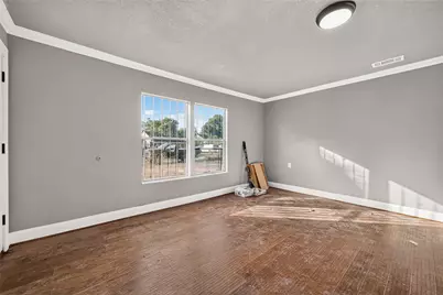 7323 Hurtgen Forest Road, Houston, TX 77033 - Photo 5