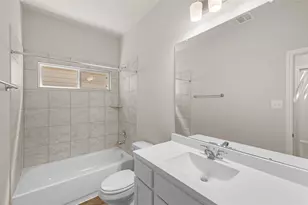 13444 Talisker RD, Houston, TX 77048 - Photo 9