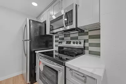 7520 Hornwood Drive #704, Houston, TX 77036 - Photo 9