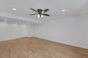 7520 Hornwood Dr, Houston, TX 77036 - Photo 19