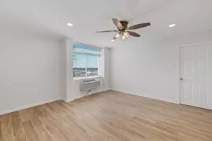 7520 Hornwood Dr, Houston, TX 77036 - Photo 15