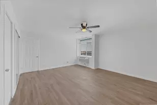 7520 Hornwood Dr, Houston, TX 77036 - Photo 17