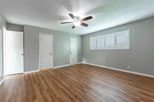 16434 Brookvilla Dr, Houston, TX 77059 - Photo 11