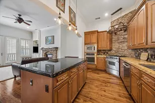 2128 Harold St, Houston, TX 77098 - Photo 3