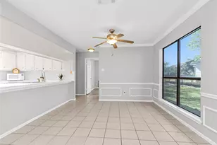 127 Golfview Dr, Conroe, TX 77356 - Photo 5