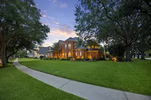624 Lakeshore Dr, Sugar Land, TX 77478 - Photo 3