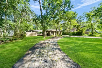 1317 Plantation Drive, Dickinson, TX 77539 - Photo 3
