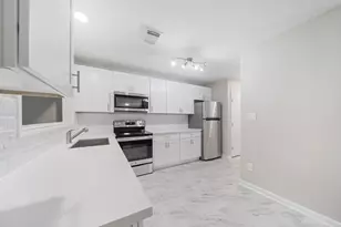 1317 Plantation Dr, Dickinson, TX 77539 - Photo 5