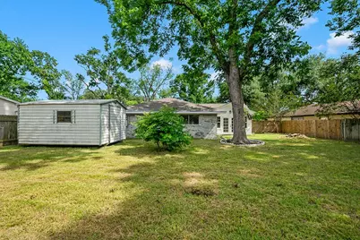 5514 Chantilly Lane, Houston, TX 77092 - Photo 31