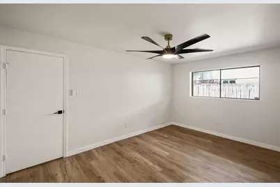 5514 Chantilly Lane, Houston, TX 77092 - Photo 25