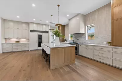 515 W 33rd Street, Houston, TX 77018 - Photo 9