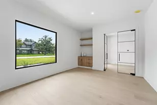 519 W 30th St, Houston, TX 77018 - Photo 11