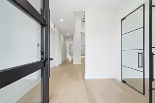 519 W 30th St, Houston, TX 77018 - Photo 3