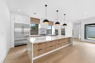 519 W 30th St, Houston, TX 77018 - Photo 13
