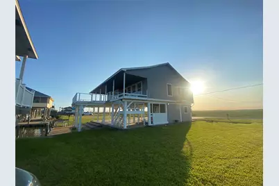 125 Marlin Lane, Freeport, TX 77541 - Photo 11