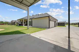 6726 Mulberry Bayou Dr, Baytown, TX 77523 - Photo 9
