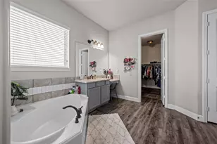 6726 Mulberry Bayou Dr, Baytown, TX 77523 - Photo 31