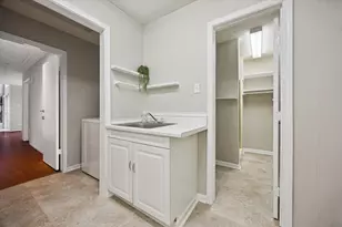 2016 Trixie Ln, Houston, TX 77042 - Photo 13