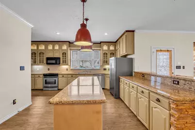 431 W Lake Shore Drive, Livingston, TX 77351 - Photo 9