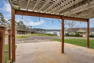 431 W Lake Shore Dr, Livingston, TX 77351 - Photo 23