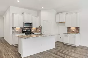 907 Youth Water Rd, Montgomery, TX 77316 - Photo 5